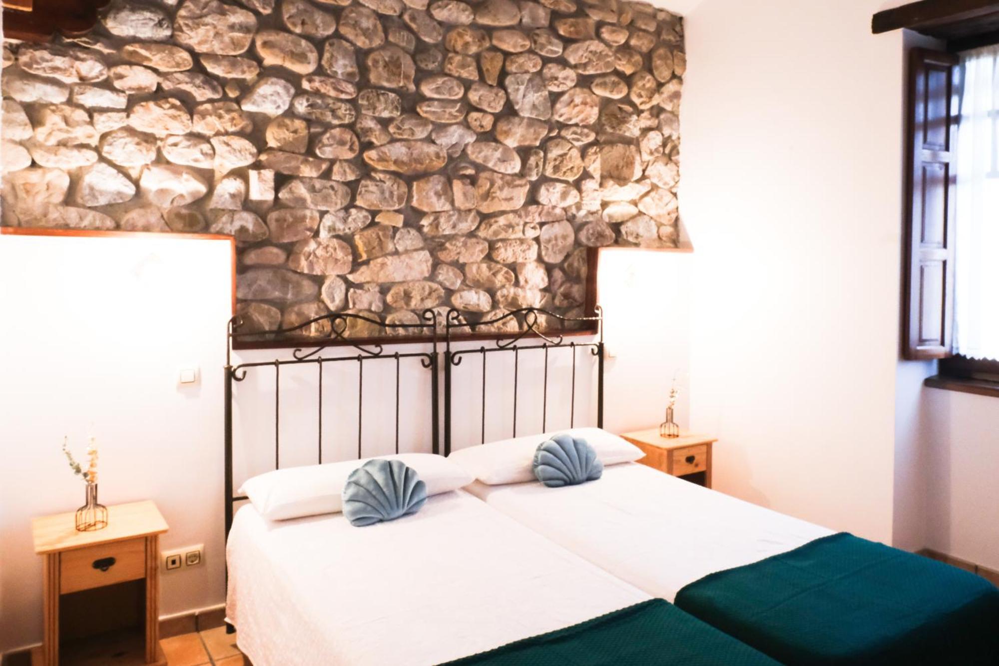 Posada La Estela De Barros Corrales De Buelna Buitenkant foto