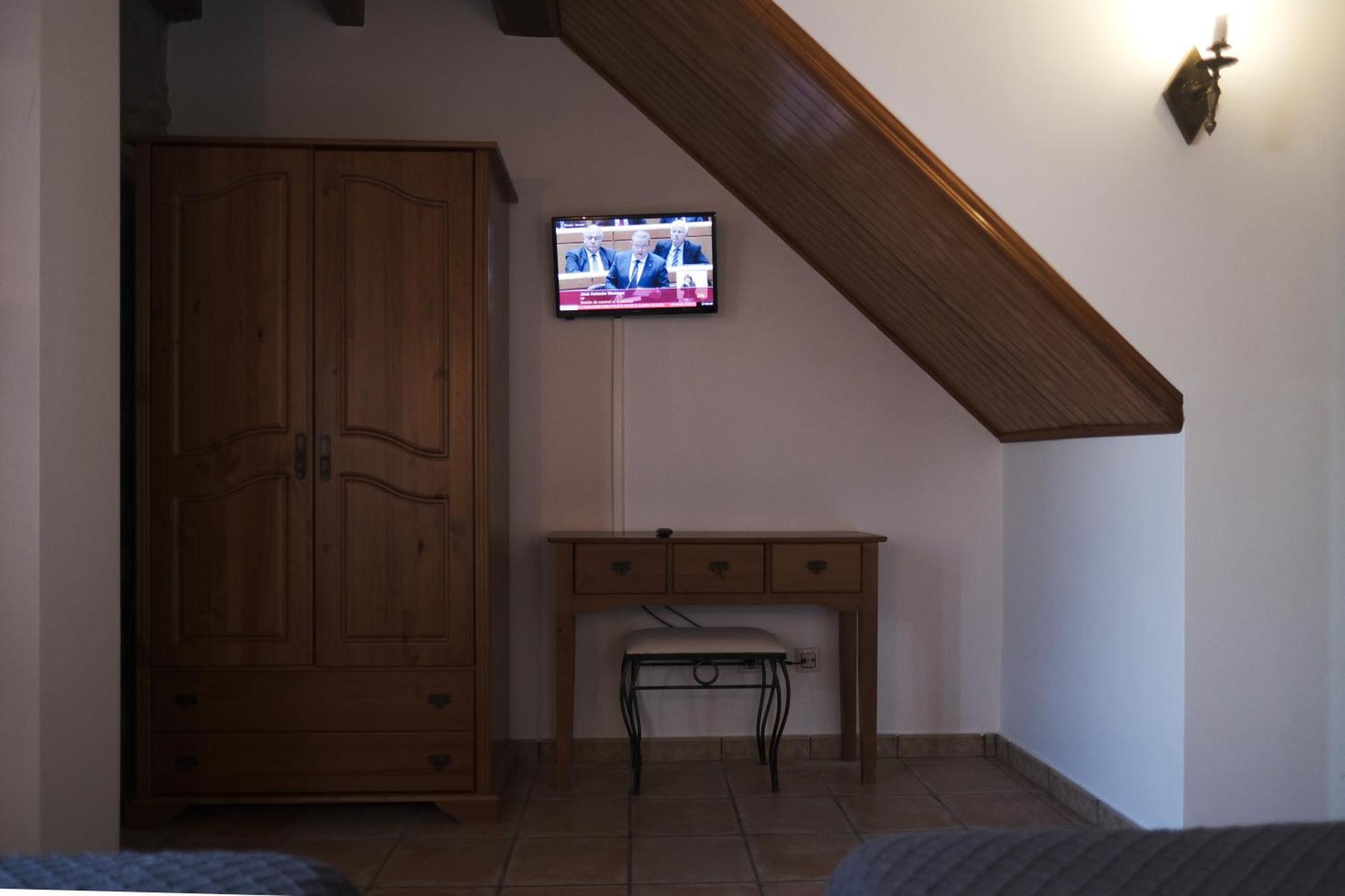 Posada La Estela De Barros Corrales De Buelna Buitenkant foto