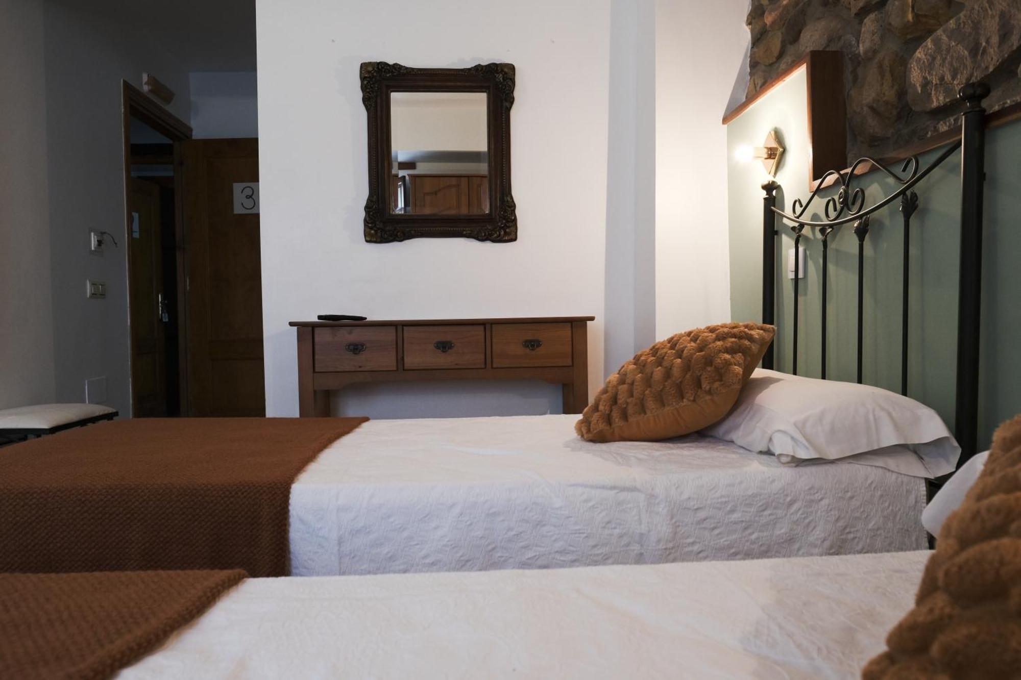 Posada La Estela De Barros Corrales De Buelna Buitenkant foto