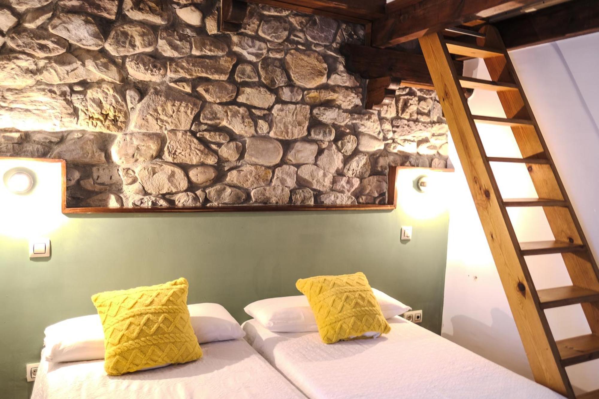 Posada La Estela De Barros Corrales De Buelna Buitenkant foto
