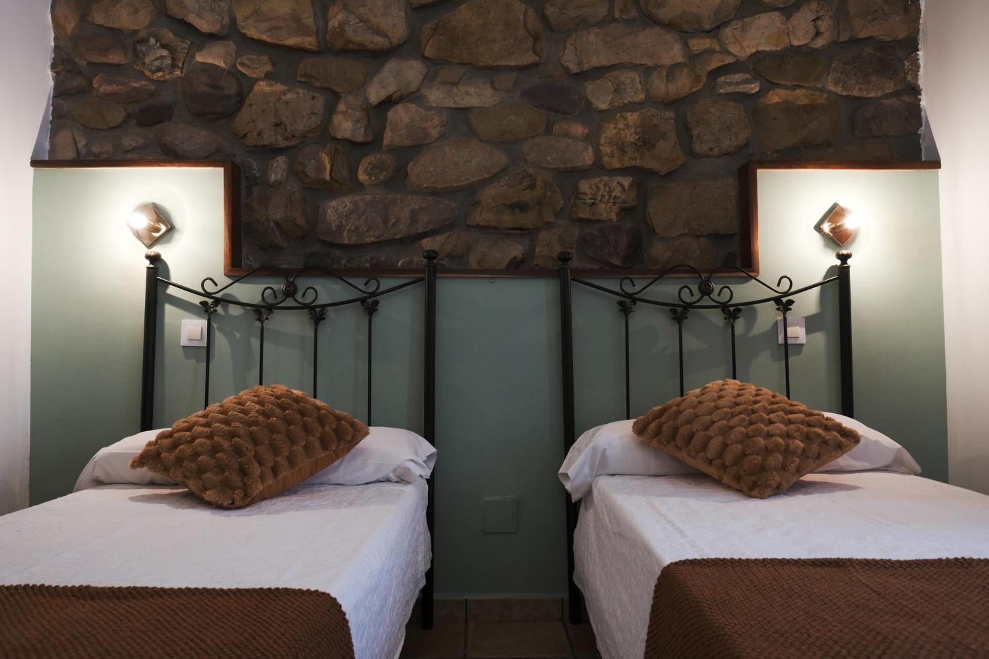 Posada La Estela De Barros Corrales De Buelna Buitenkant foto