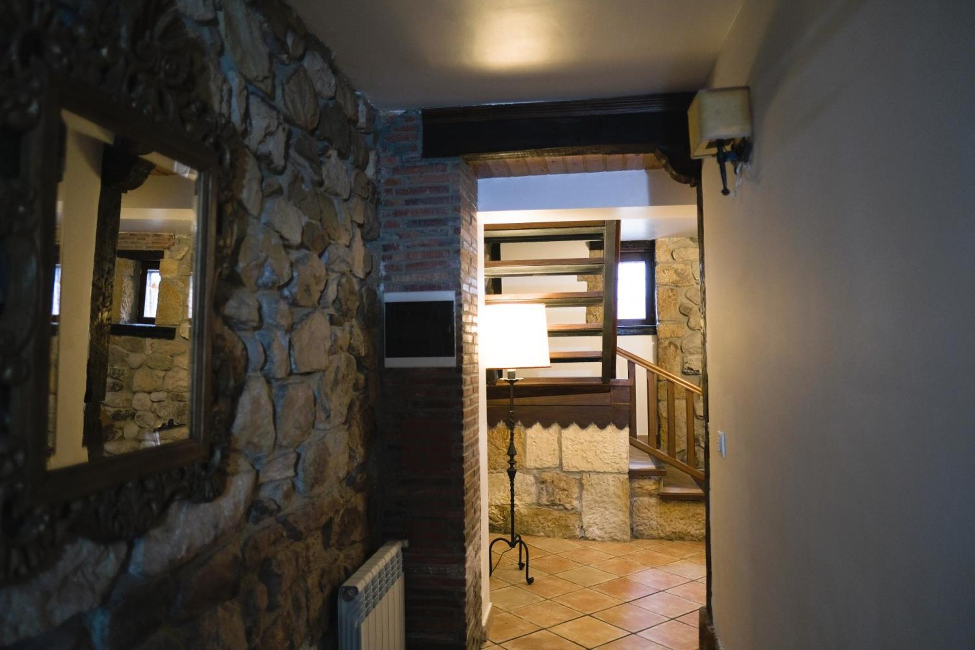 Posada La Estela De Barros Corrales De Buelna Buitenkant foto