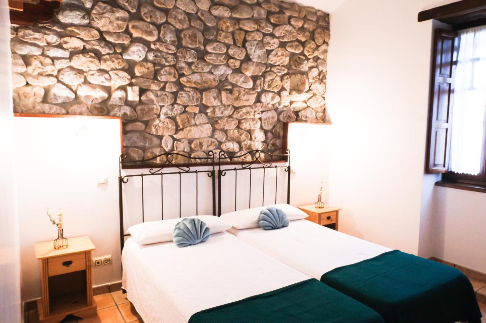 Posada La Estela De Barros Corrales De Buelna Buitenkant foto