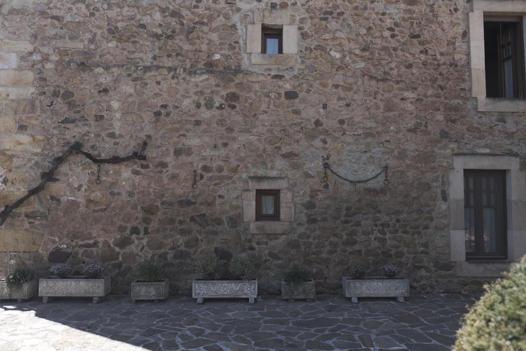 Posada La Estela De Barros Corrales De Buelna Buitenkant foto