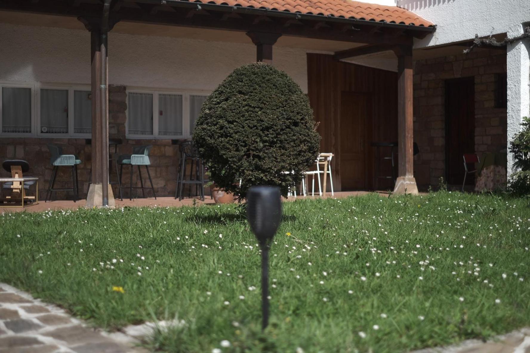 Posada La Estela De Barros Corrales De Buelna Buitenkant foto